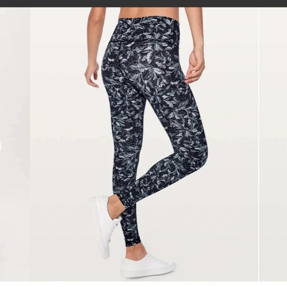 Lululemon Wunder Under Hi-Rise Tight 28" Embellished Multi Sz 4 Blue - Picture 2 of 5